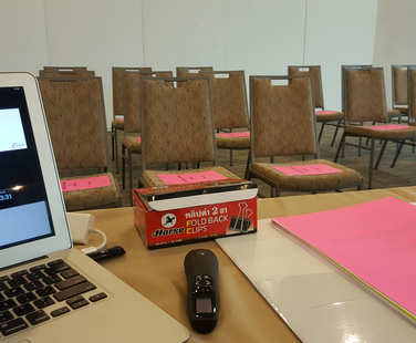 Just before a sessions starts at 9am......